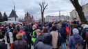 Публикуем первые кадры с запретной акции в поддержку Алексея Навального: <nobr class="_">10 фото</nobr> из центра Ярославля