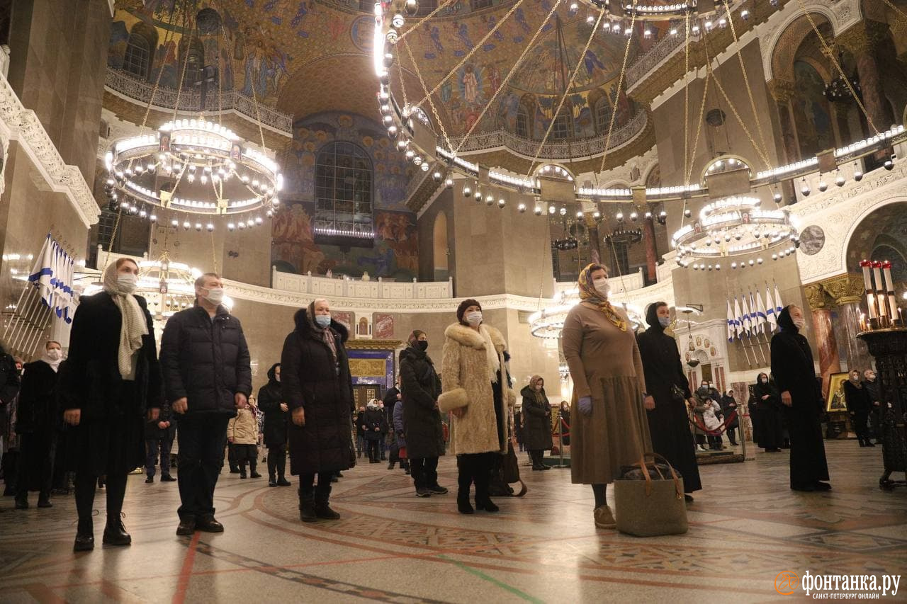 Рождественская служба в никольском соборе. Рождественская служба в Кронштадте 2023. Рождество кронштатев 2022. Служба в Рождество в Кронштадте фото. 7 Января службы в Никольском соборе СПБ.