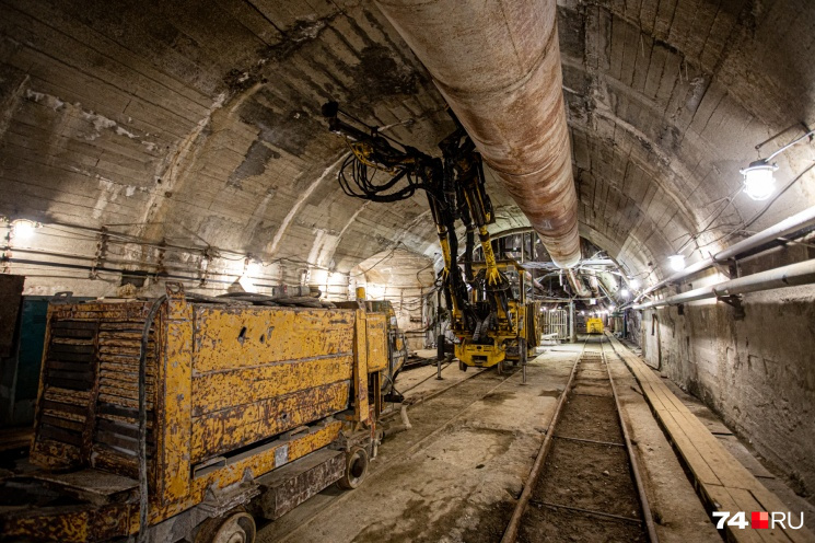 Почти 30 лет из бюджета тратят деньги на метро, а подземное оборудование оказалось частным
