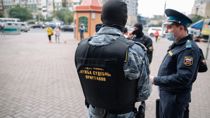 Коллекторов из Крыма осудили за запугивание жителя Кузбасса