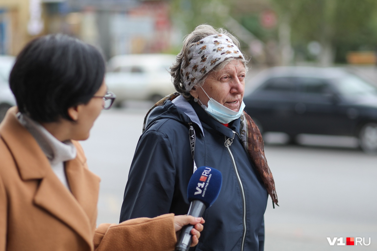 оплата соц услуг картинки. проезд в автобусе. 1 октября вводиться. набор социальных услуг для федеральных льготников. машина гаи.