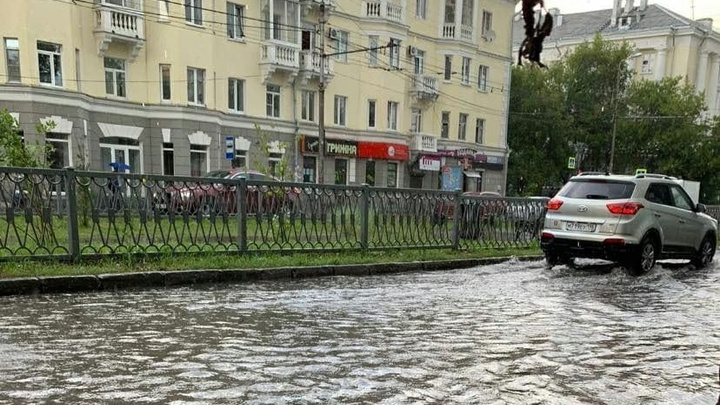 Почему Екатеринбург ушел под воду после дождя? Версия мэрии