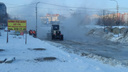 В Новосибирске затопило улицу <nobr class="_">Лазурную —</nobr> жителям отключили холодную воду, а дорогу перекрыли