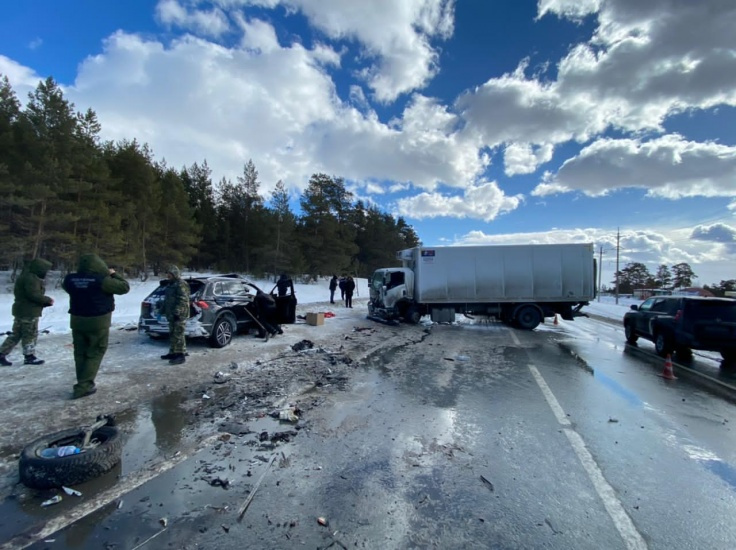 По предварительной информации ГИБДД, водитель Volkswagen Tiguan <a href="https://63.ru/text/incidents/2021/03/08/69800243/" class="_ io-leave-page" target="_blank">выехал</a> на полосу встречного движения и допустил столкновение с грузовиком Isuzu По предварительной информации ГИБДД, водитель Volkswagen Tiguan <a href="https://63.ru/text/incidents/2021/03/08/69800243/" class="_ io-leave-page" target="_blank">выехал</a> на полосу встречного движения и допустил столкновение с грузовиком Isuzu