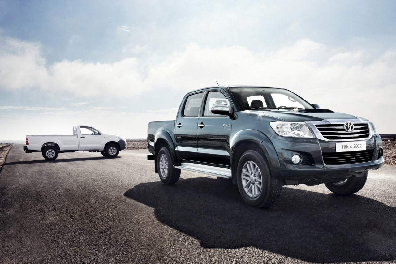 Toyota Hilux — нечастый пример высокого автомобиля с хорошим рейтингом безопасности пешеходов. Ее двухъярусный передок и высокий капот — одна из причин Toyota Hilux — нечастый пример высокого автомобиля с хорошим рейтингом безопасности пешеходов. Ее двухъярусный передок и высокий капот — одна из причин