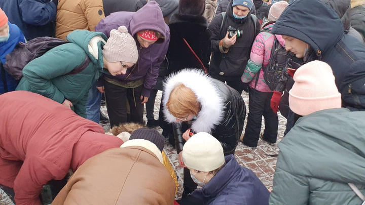 Головой о бордюр: в Ярославле в момент столкновений протестующих с ОМОНом пострадала женщина