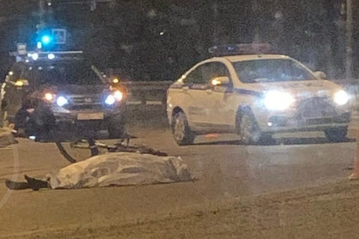 Велосипедиста переехал камаз