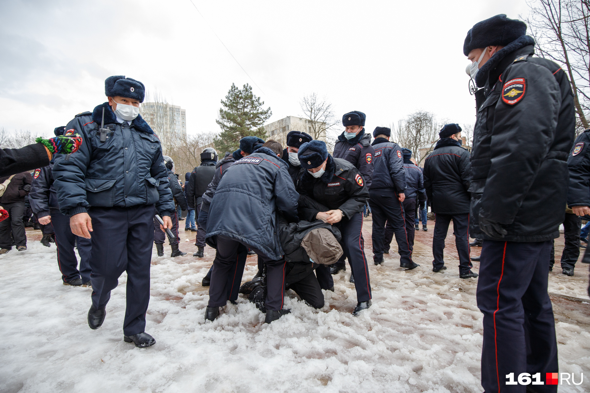 23 января. Разгон митинга Ростов-на. Митинг в Ростове. Организатор митинга в Ростове. Фото с митинга в Ростове.