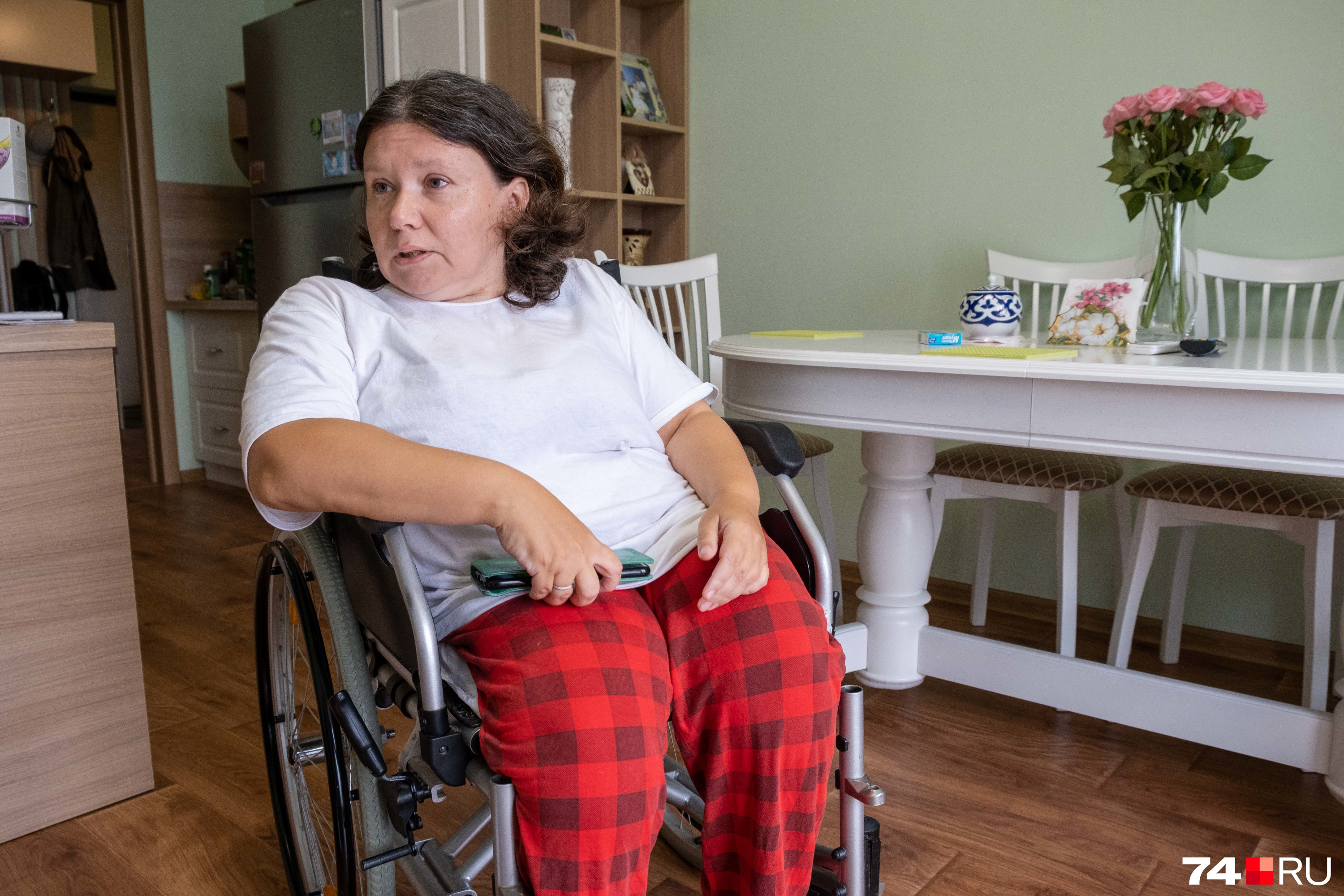Угнаться за другими родителями на инвалидной коляске оказалось невозможно