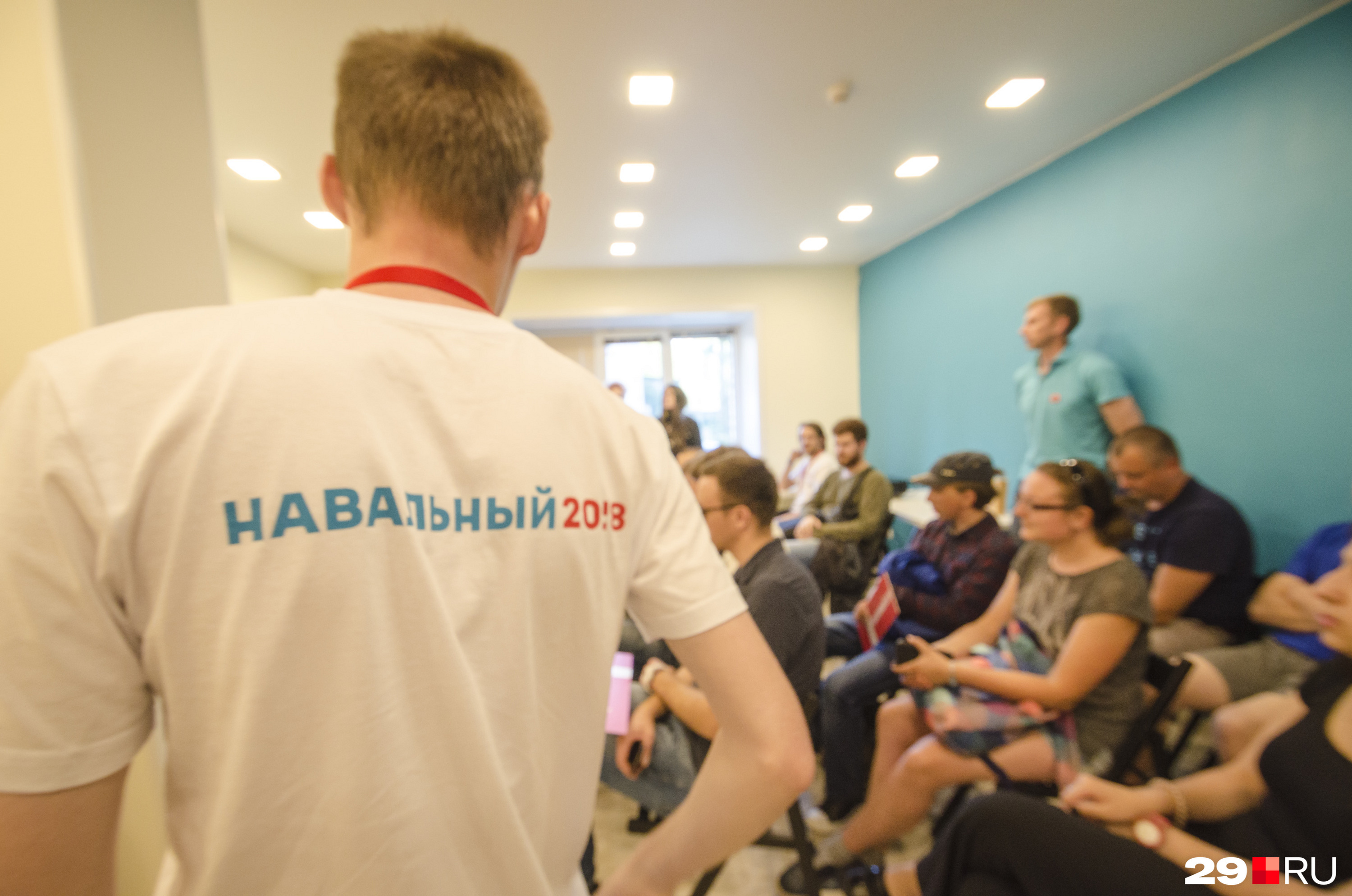За портрет Навального или футболку с его именем наказывать не должны