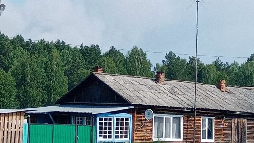 Крупный лесной пожар в Юргинском <nobr class="_">районе —</nobr> люди опасаются, что огонь снова подойдет к домам