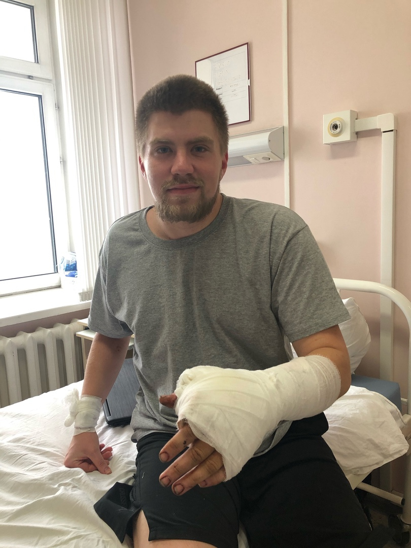 Чтобы большой палец снова начал что-то чувствовать и двигаться — нужно подождать около шести месяцев Чтобы большой палец снова начал что-то чувствовать и двигаться — нужно подождать около шести месяцев