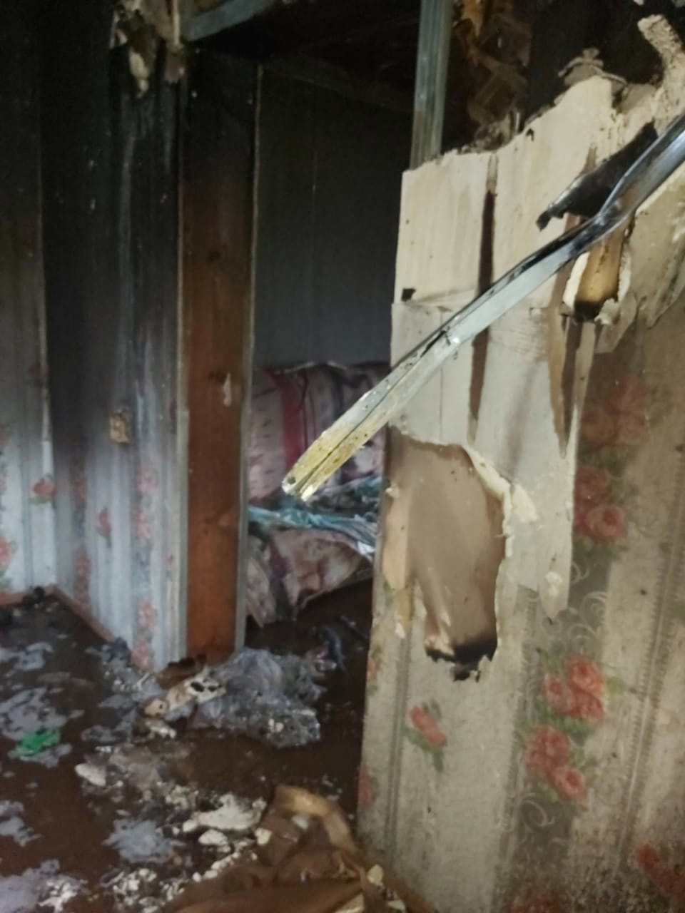 Ликвидировать возгорание, как уточнили в ГУ МЧС по региону, мешал порывистый ветер Ликвидировать возгорание, как уточнили в ГУ МЧС по региону, мешал порывистый ветер