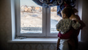 «Спим с детьми в шапках, как бомжи на теплотрассе»: сибирячка воюет с ЖЭУ из-за холода в квартире