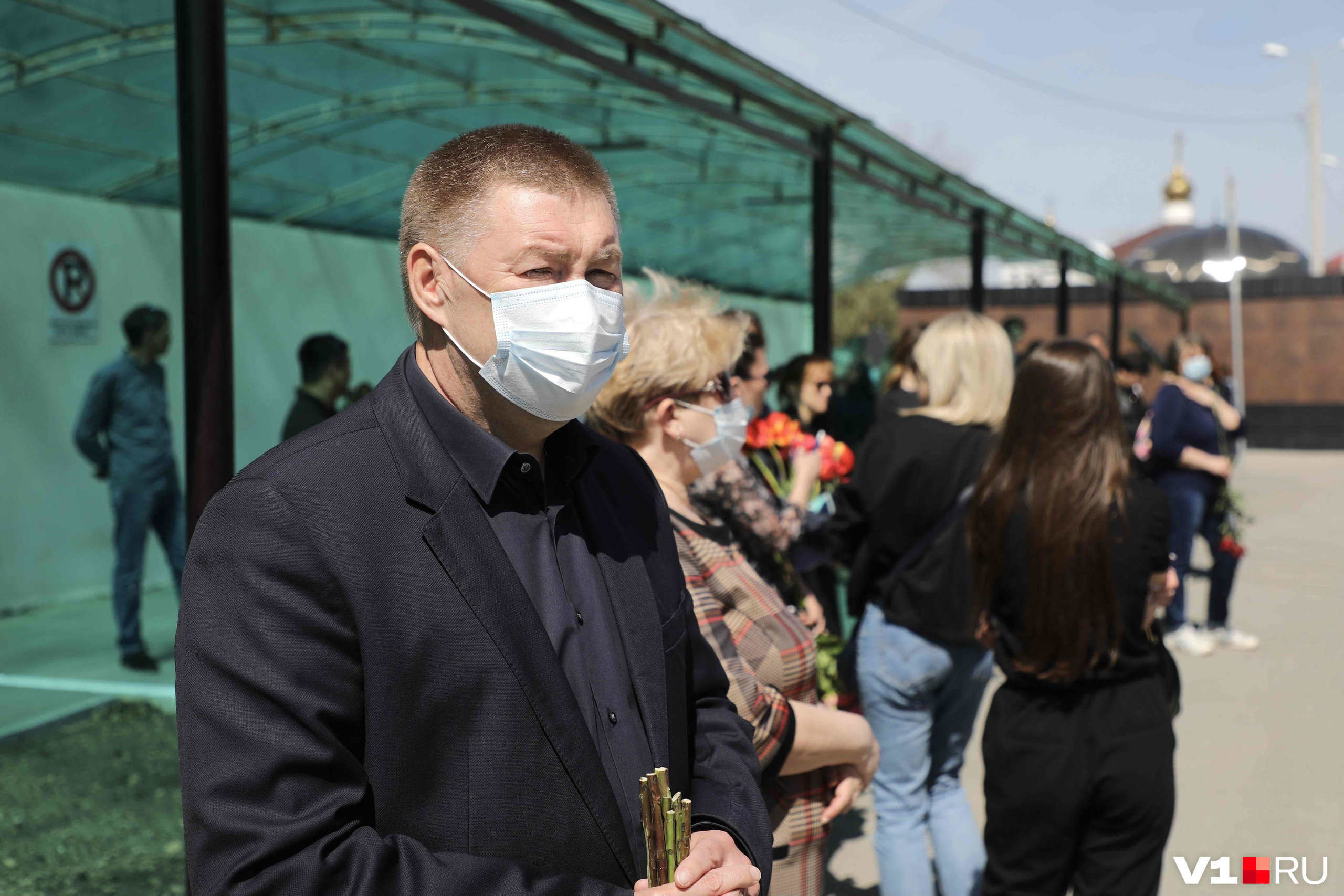 Среди пришедших проститься — председатель облкомспорта Александр Глинянов Среди пришедших проститься — председатель облкомспорта Александр Глинянов