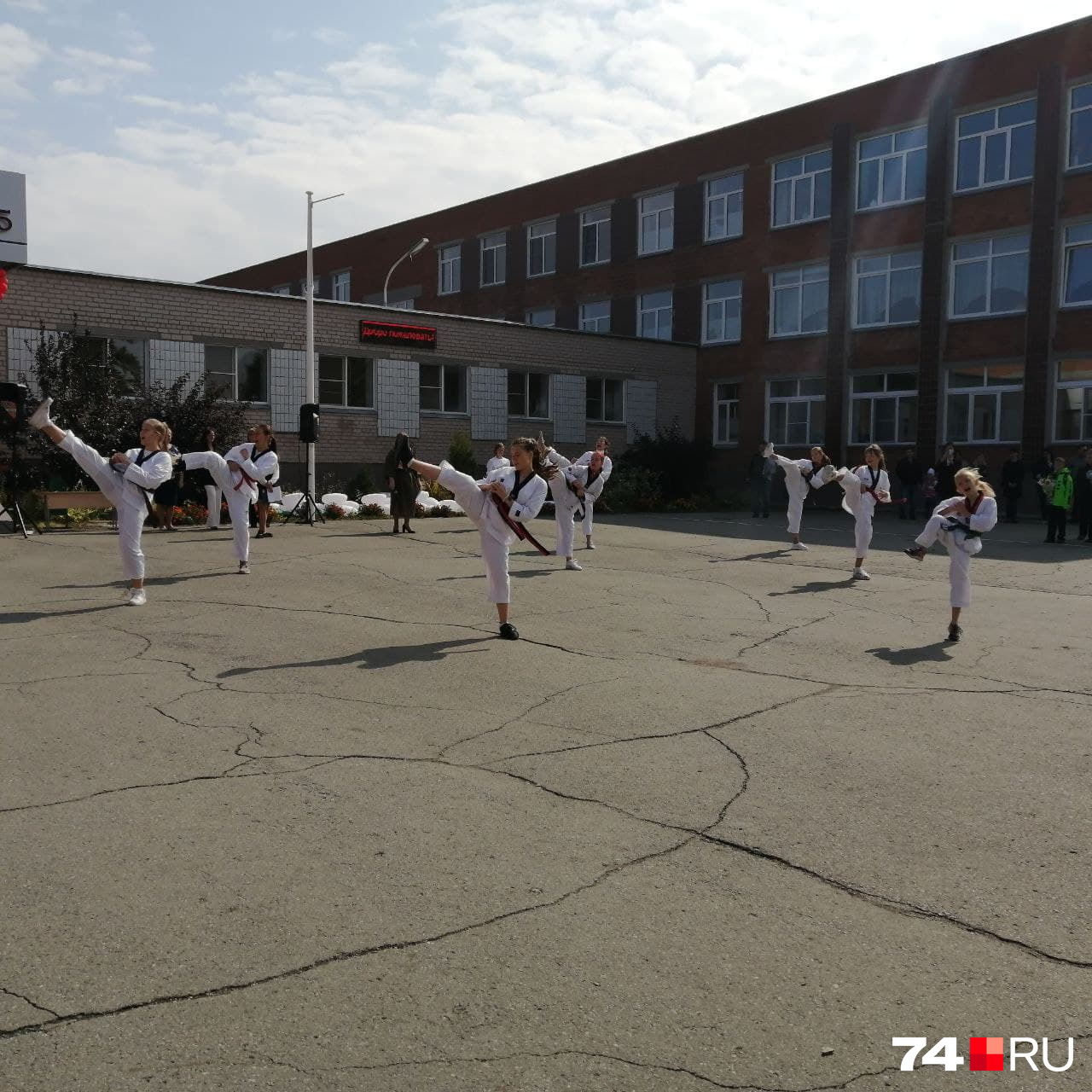 Татьяна здесь не училась, но ее ставят в пример Татьяна здесь не училась, но ее ставят в пример