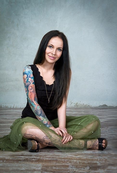 Карина считает, что до <nobr class="_">23 лет</nobr> татуировки лучше не делать