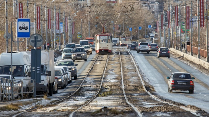 Власти Челябинска утвердили схему дорожного движения на время закрытия Ленинградского моста