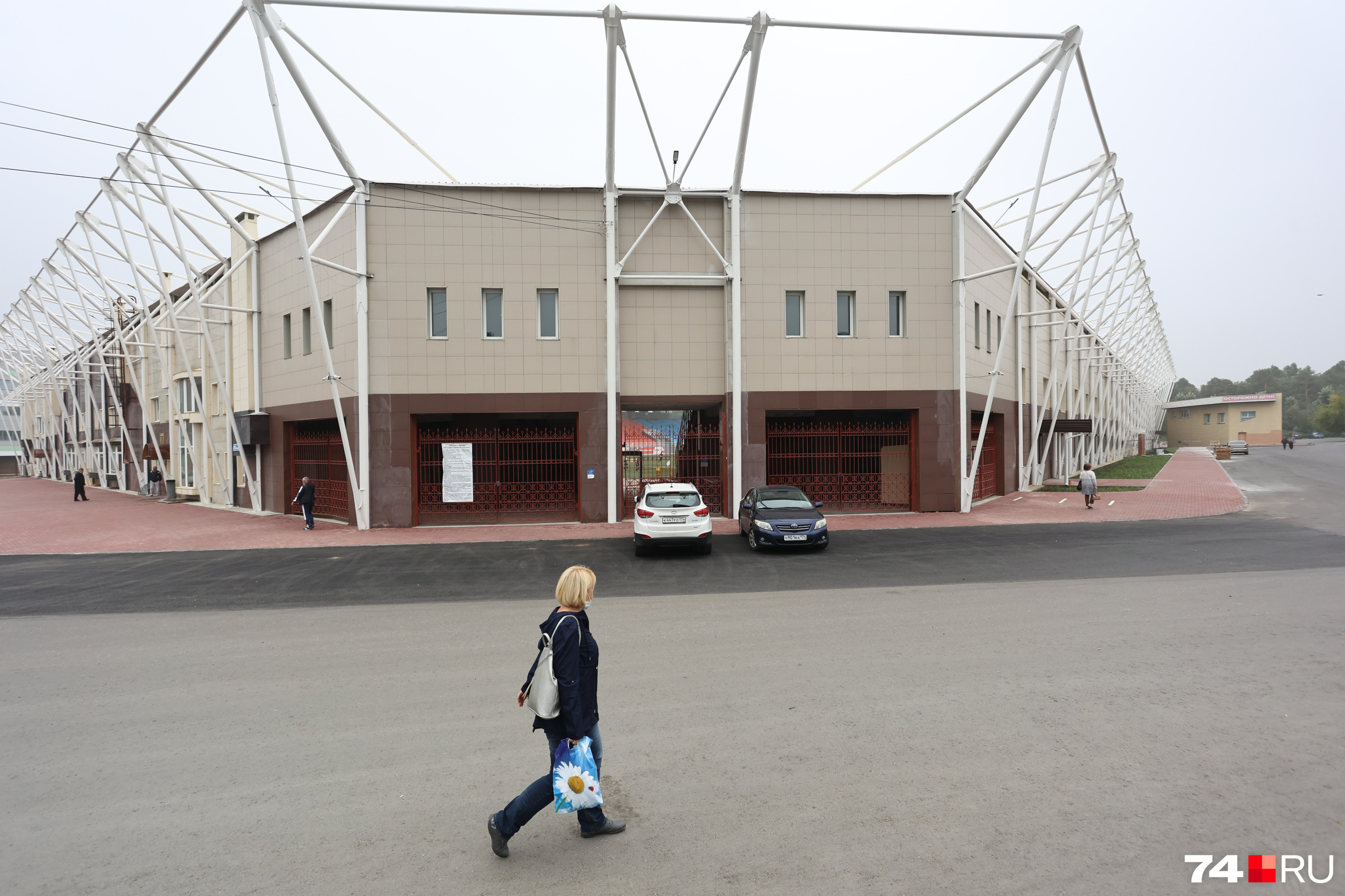 Стадион находится в центре Челябинска