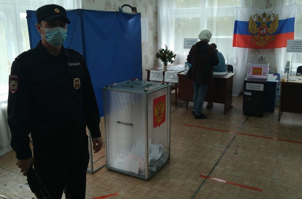 В перый день голосования нарушений на участках полиция не допустила