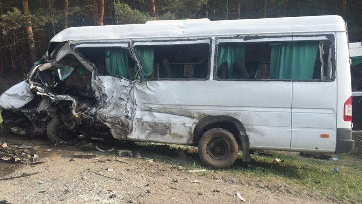 В жестком ДТП с автобусом на курганской трассе погиб житель Тюменской области
