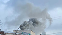 Екатеринбуржцев напугал сильный дым в центре города: объясняем, что происходит