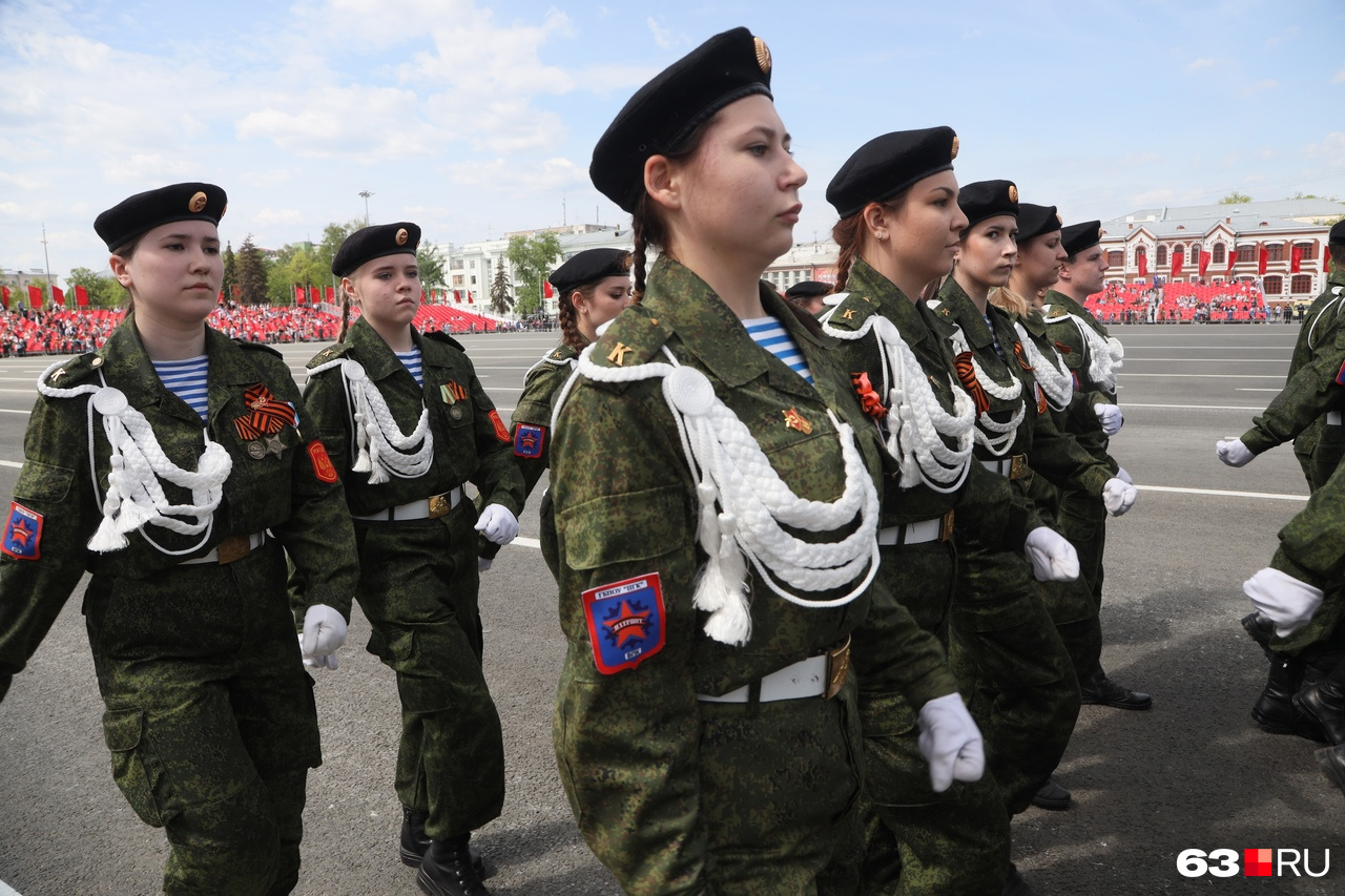 Участницы парада. Участницы парада Победы. Парад Победы Петрозаводск.