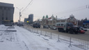 В центре Новосибирска выставили ограждения у скверов