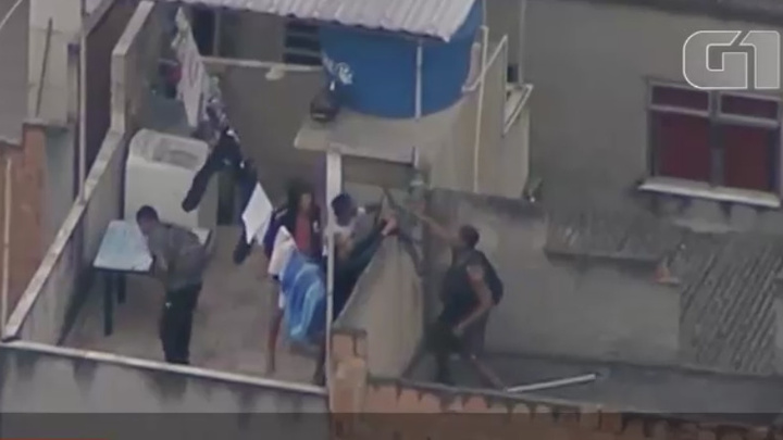 В Рио-де-Жанейро 25 человек погибли во время перестрелки в метро