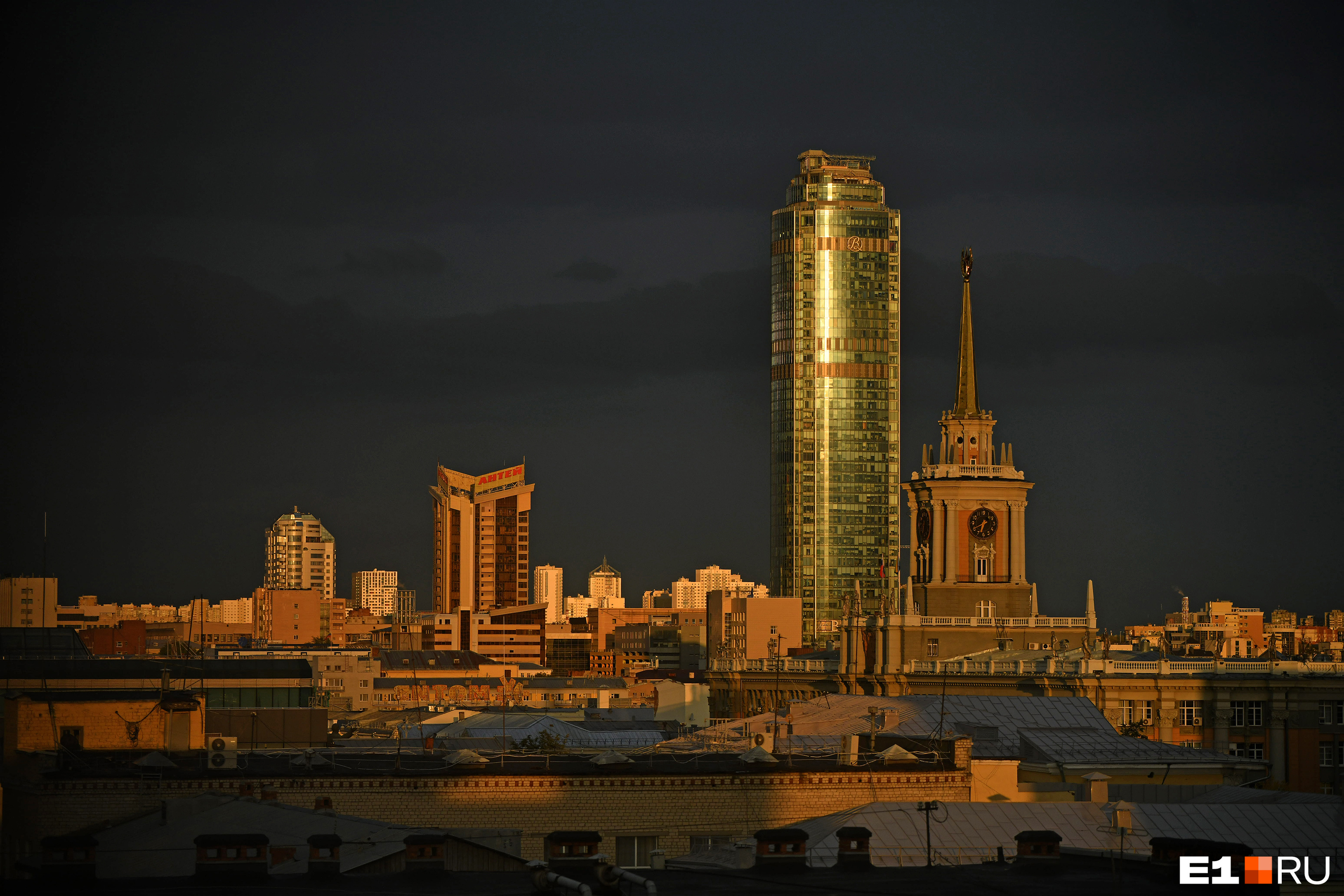 Сейчас в Екатеринбурге строится более трех миллионов квадратных метров жилья
