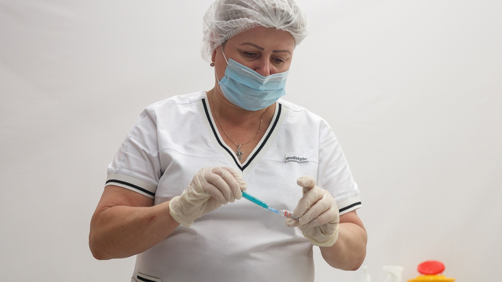 В Кузбассе сильно не хватает медиков: как в регион привлекают новых специалистов