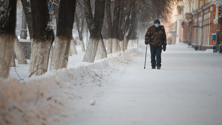 Житель Кузбасса умер от обморожения в новогодние праздники. Врач рассказал, как не переохлаждаться