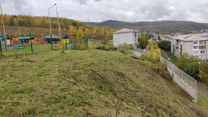 Подпорная стена у детского сада в Красноярске стала опасной. Ввели режим ЧС