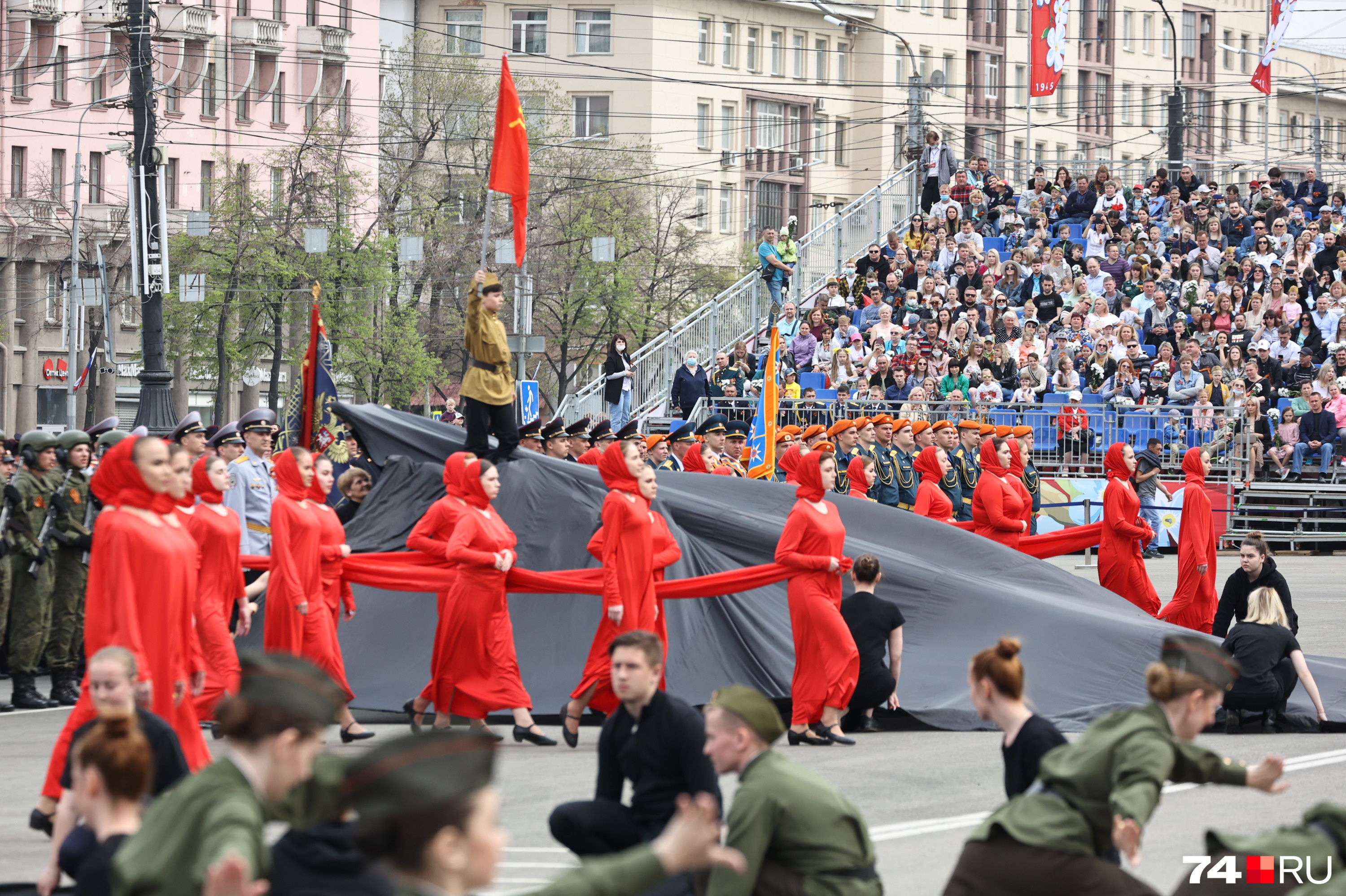 Во сколько начнется парад в челябинске. 9 Мая парад Победы в Челябинске.