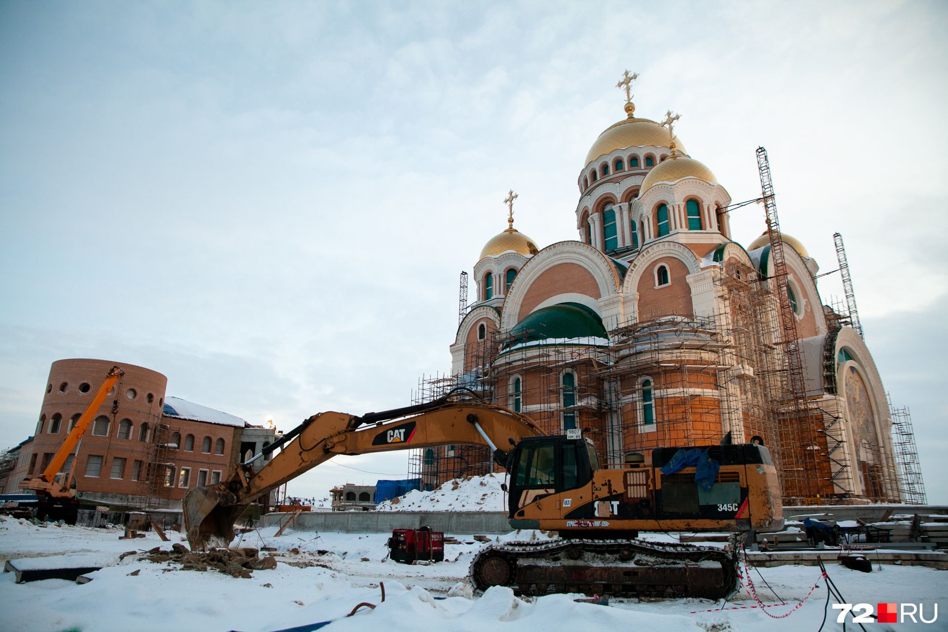 Место возведения храма в 2015 году посещал патриарх Кирилл. Тогда он пообещал, что лично освятит собор после окончания строительства