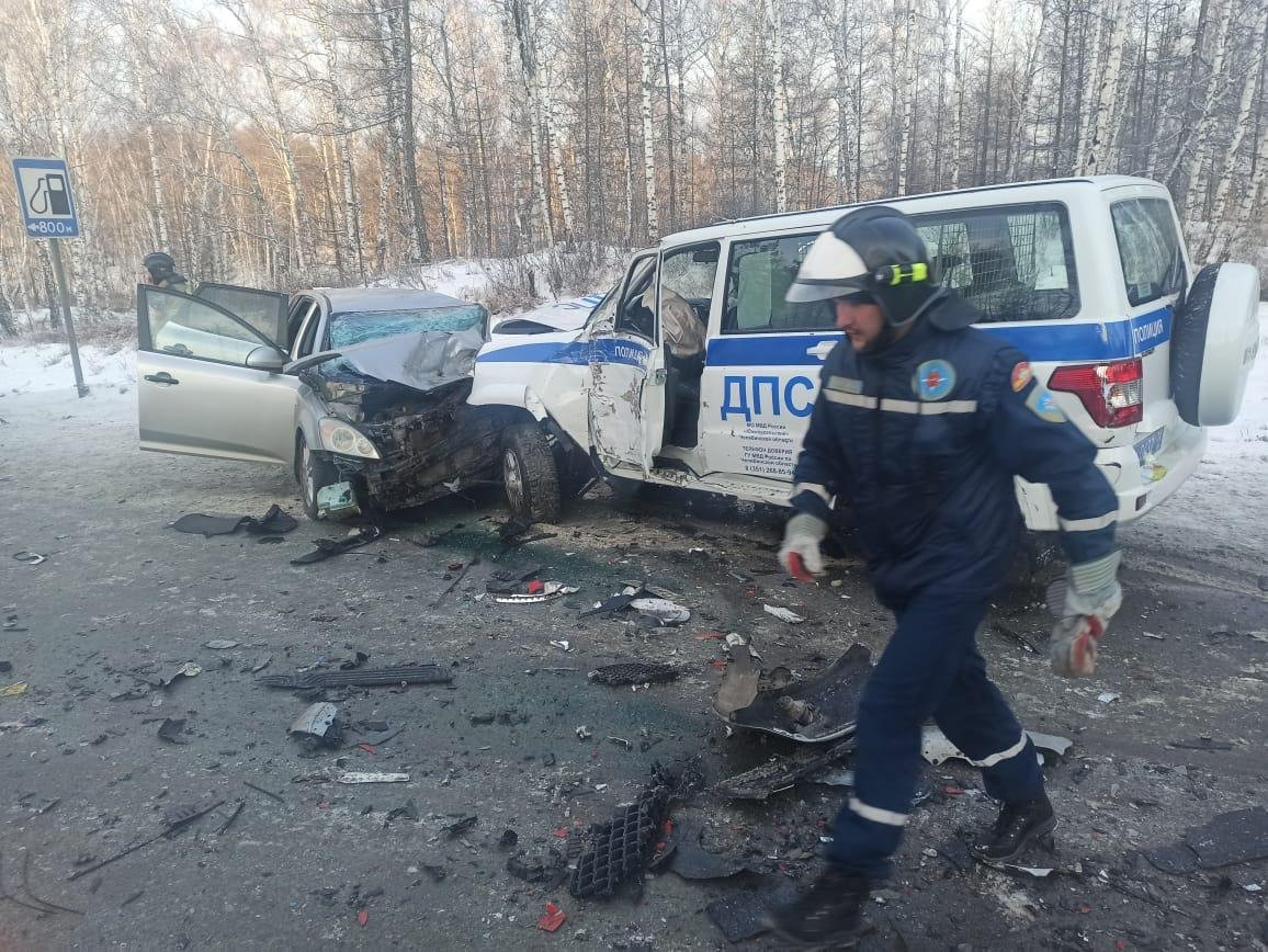 В больницу увезли водителей машин и пассажирку Kia В больницу увезли водителей машин и пассажирку Kia