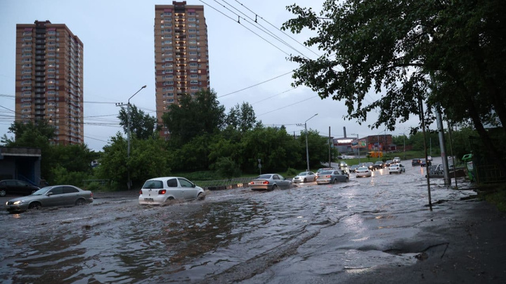 В первый день рабочей недели Красноярску снова обещают дожди