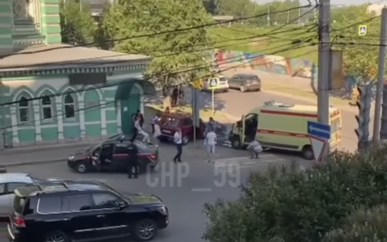 ДТП произошло у мечети ДТП произошло у мечети