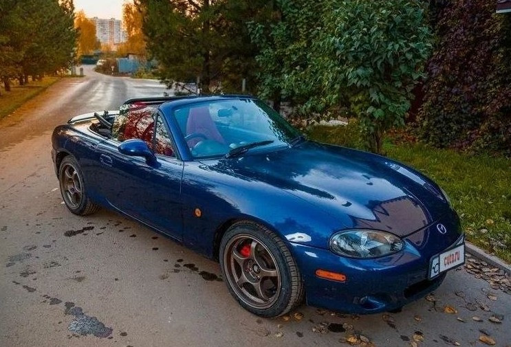 Mazda MX-5 не только круто выглядит, но также круто едет Mazda MX-5 не только круто выглядит, но также круто едет
