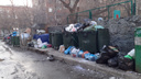 Мешают снег, припаркованные машины и ломающиеся мусоровозы: «<nobr class="_">Экология-Новосибирск</nobr>» объяснила горы мусора во дворах