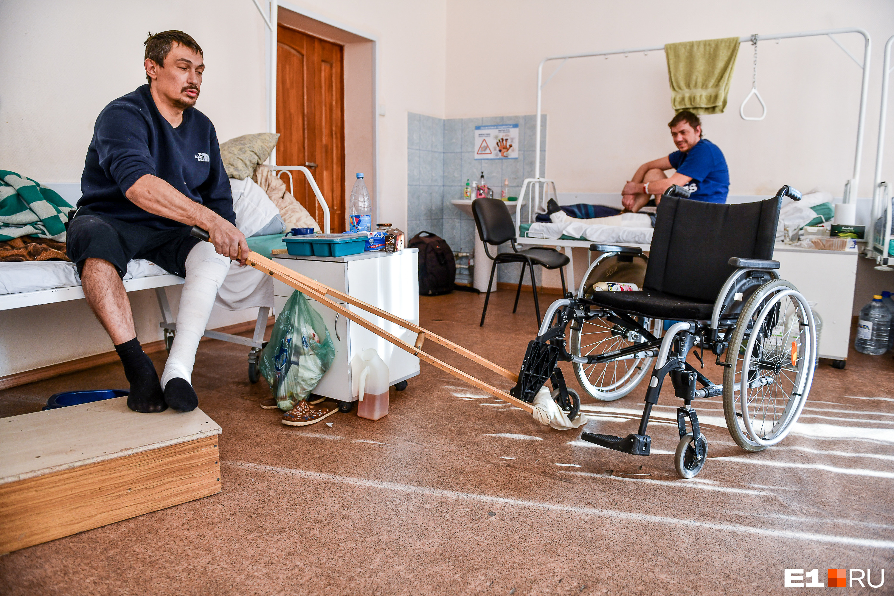 Пациенты пожаловались на нехватку инвалидных кресел Пациенты пожаловались на нехватку инвалидных кресел