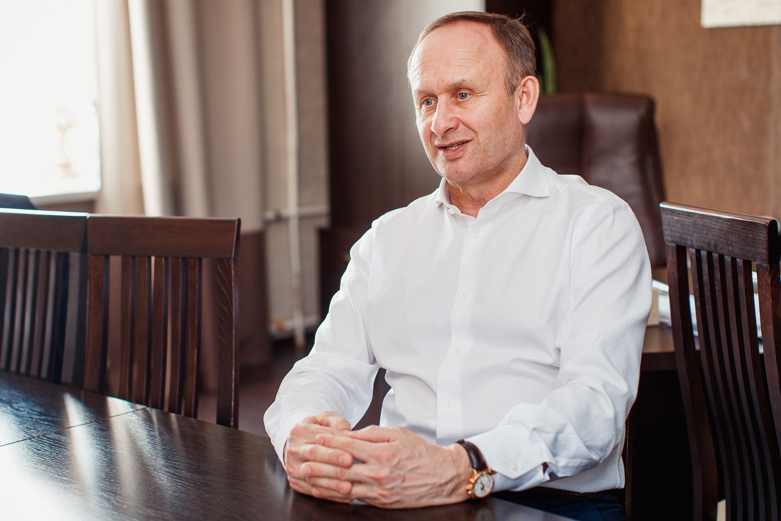 Мяус министр спорта. Сергей Мяус. Мяус Сергей Анатольевич министр физической. Мяус министр физкультуры и спорта Кузбасса. Сергей Мяус визажист фотография.