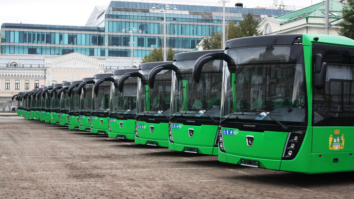 Автохамов в Екатеринбурге будут ловить с помощью автобусов. Рассказываем, кто это придумал