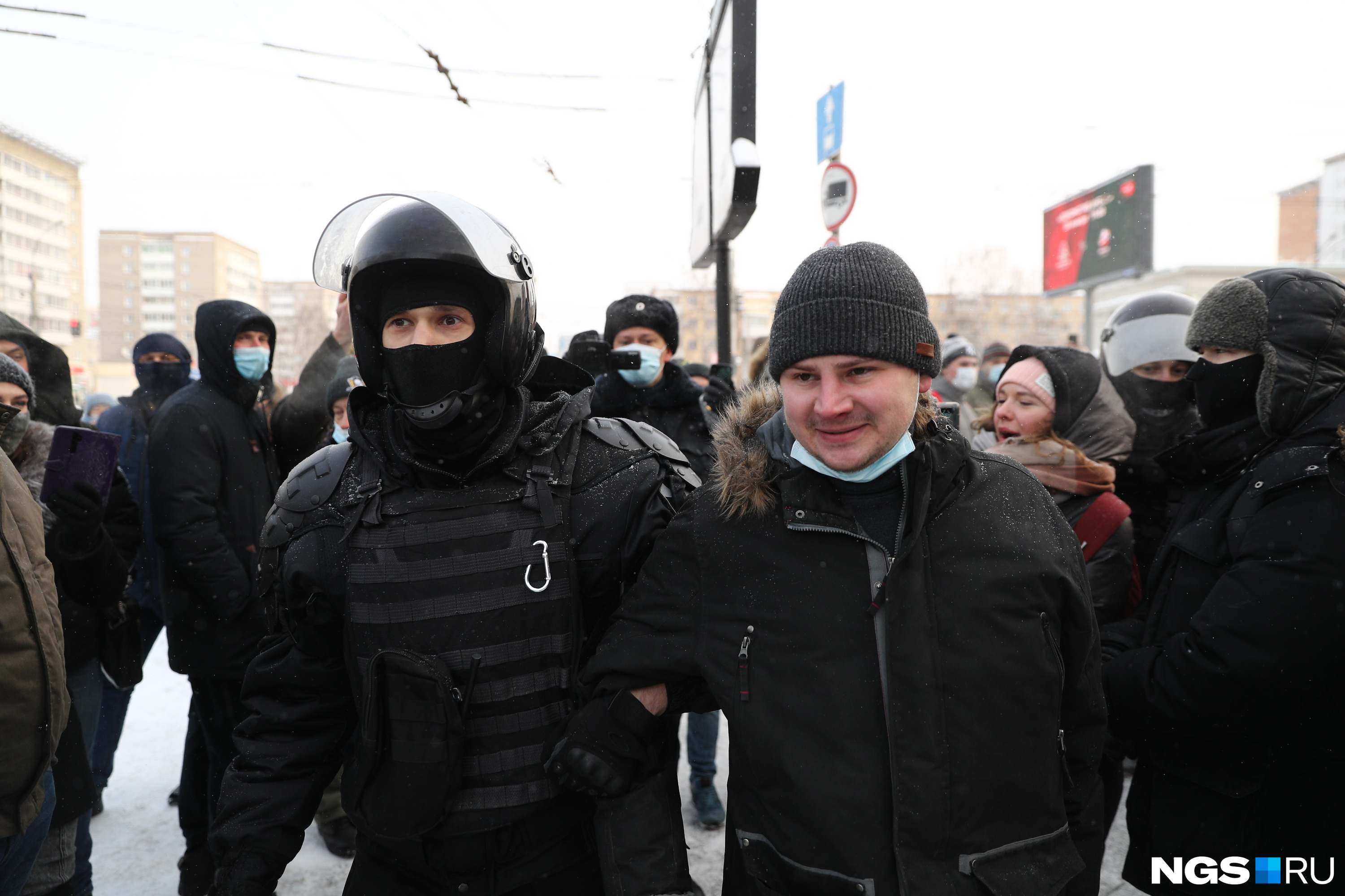 Протесты в Новосибирске. Митинг в Новосибирске. Задержания в Новосибирске на митинге. Митинг в Новосибирске сейчас.