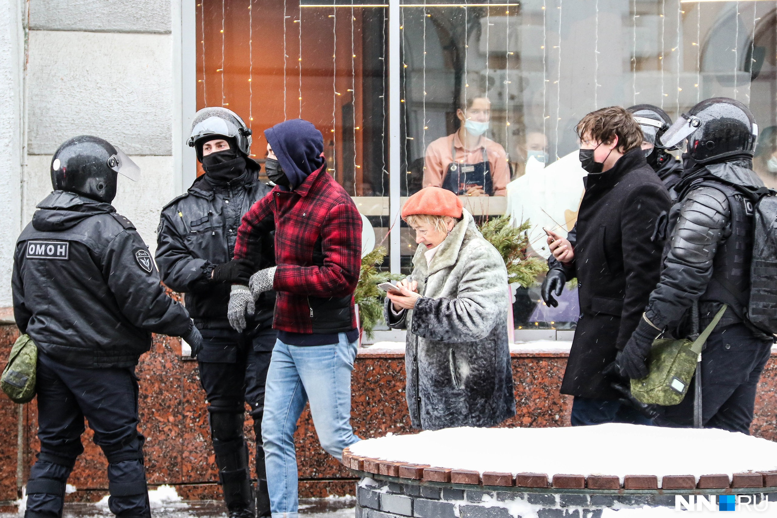Шествие 31 января должно было пройти по главной пешеходной улице Нижнего Новгорода. В планы митингующих вмешались силовики