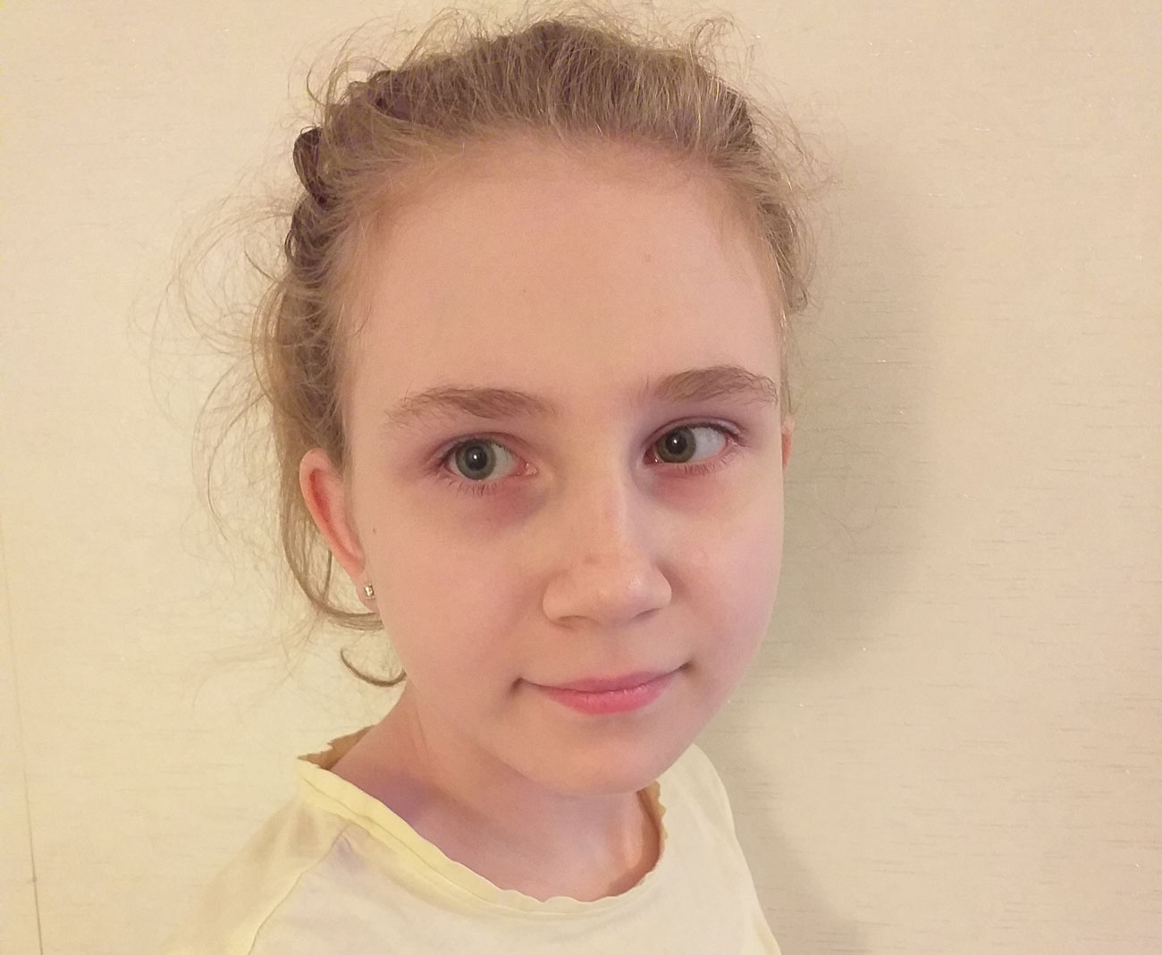 Александр холин книга. Алиса, победила. Алиса, победила. Алиса победит. Алиса и газета смена.