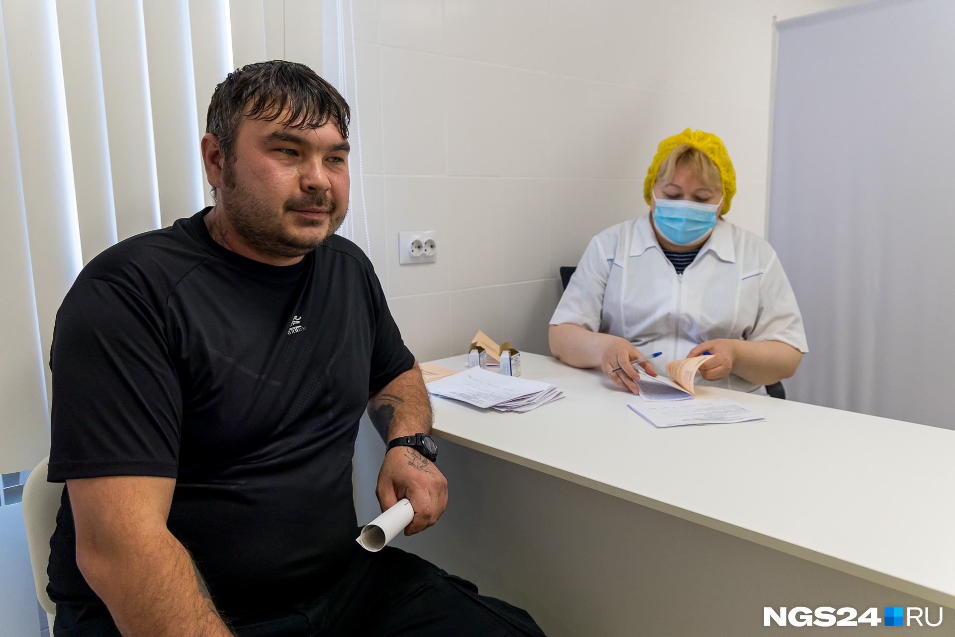 Не все делают прививку по собственному желанию Не все делают прививку по собственному желанию