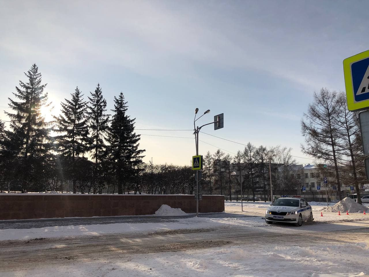 Полицейские машины появились здесь за пару часов до шествия Полицейские машины появились здесь за пару часов до шествия