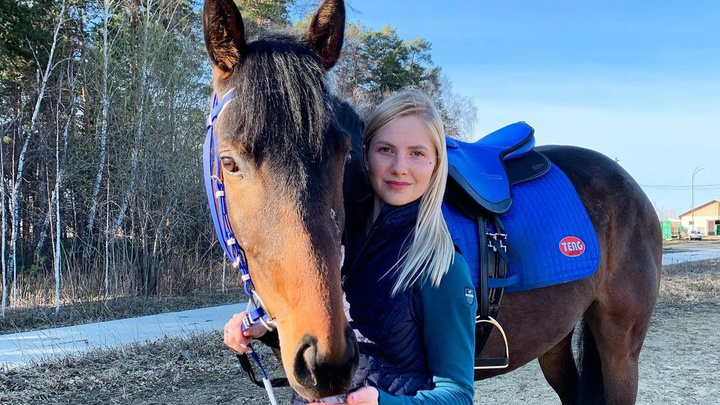Лошадь, сбежавшую со скачек в Челябинской области, нашли в чужом табуне