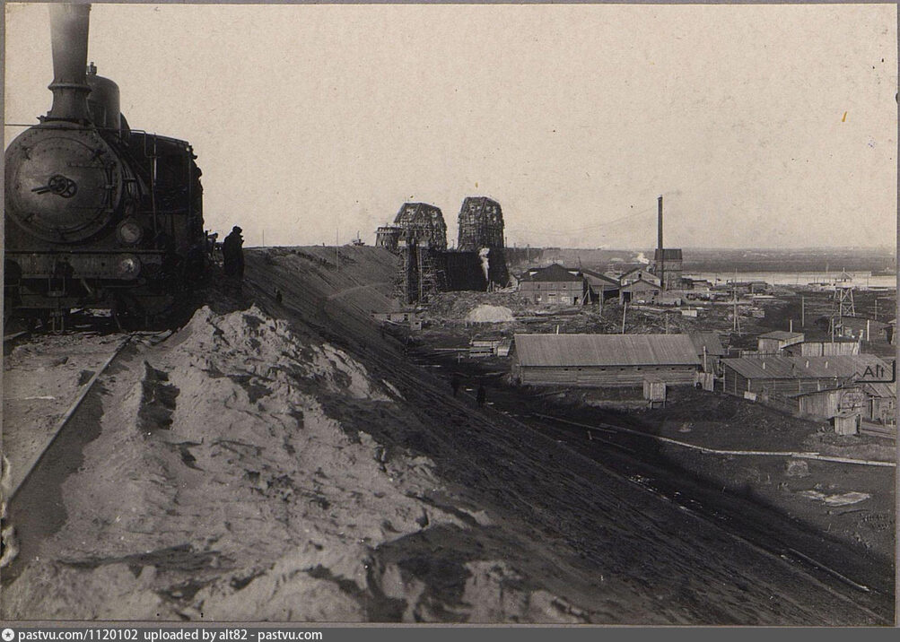 Строительство железнодорожного моста через Волгу, 1933 Строительство железнодорожного моста через Волгу, 1933